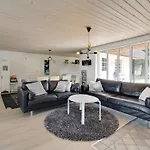 Terne - 1-2km From The Sea By Interhome *